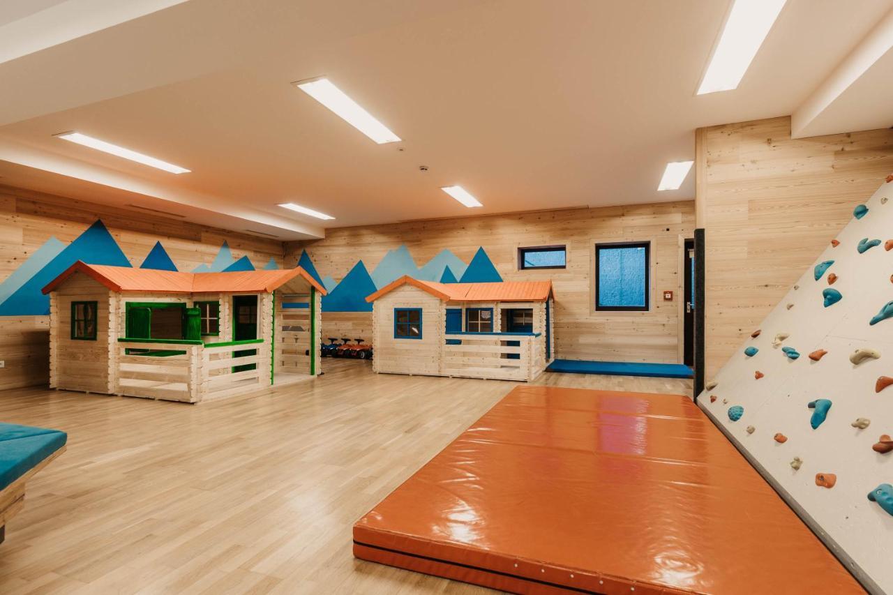 Hofgut Apartment & Lifestyle Resort Wagrain Bagian luar foto
