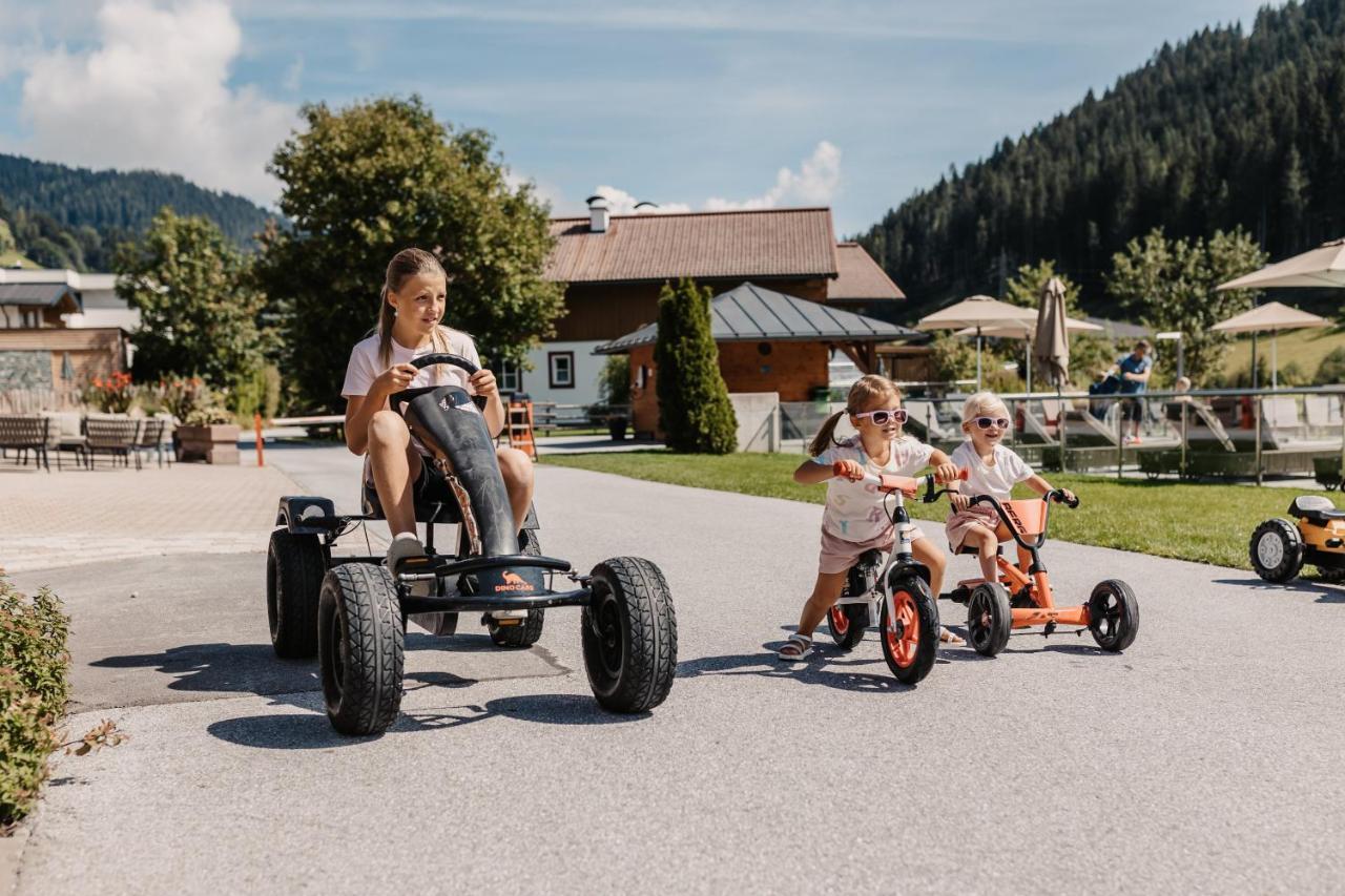 Hofgut Apartment & Lifestyle Resort Wagrain Bagian luar foto